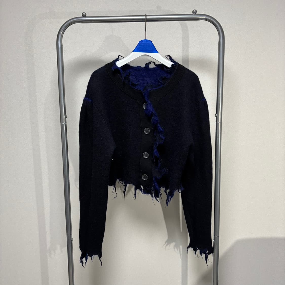 F) 퍼버즈 PERVERZE 모헤어 리버서블 대미지 가디건 상품이미지1