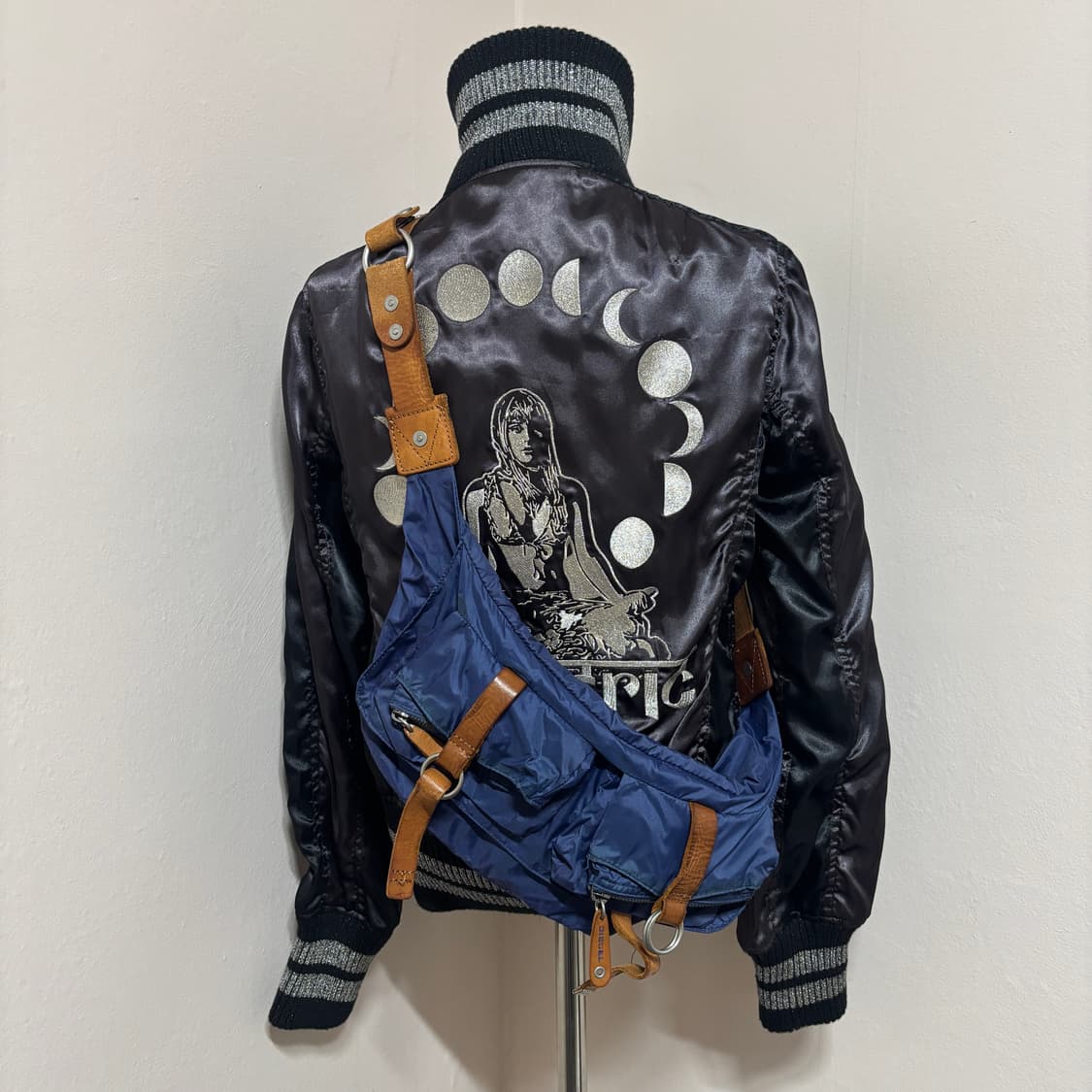 디젤 나일론 레더 배색 숄더백 상품이미지2