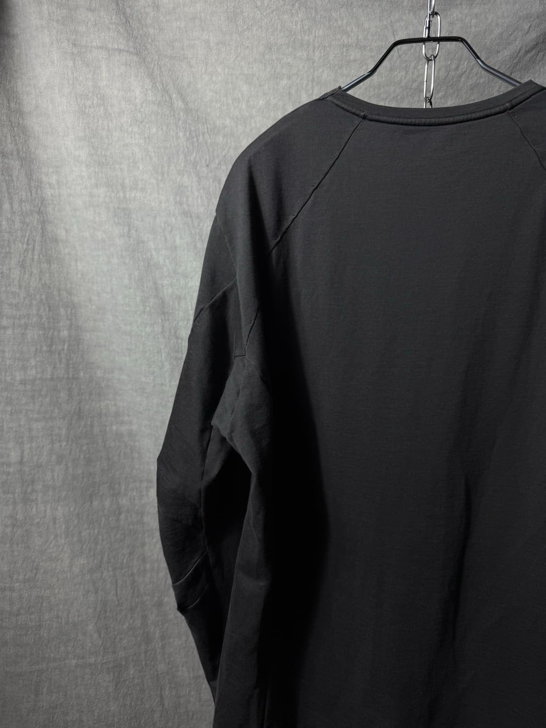 DEVOA Long Sleeve Layered Cut Top  상품이미지7