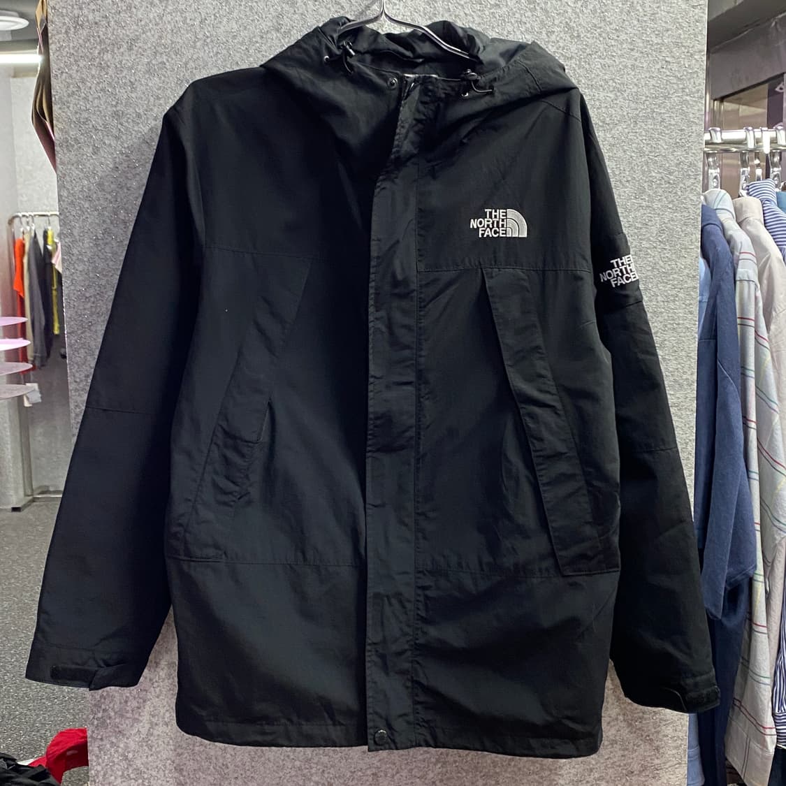 노스페이스 나일론 후드 스트링 바람막이 B4126 상품이미지2