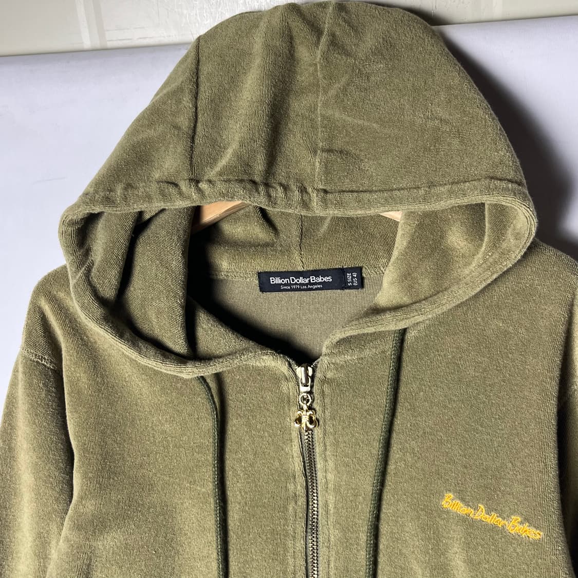 [Billion Dollar Babes] 벨벳 크롭 후드집업 상품이미지2