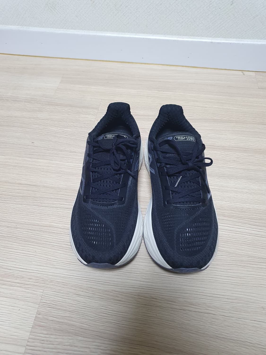 뉴발란스 1080 v14 운동화 285 상품이미지3