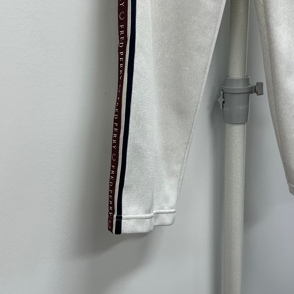 프레드페리 일본 한정판 사이드로고 트랙팬츠 상품이미지5