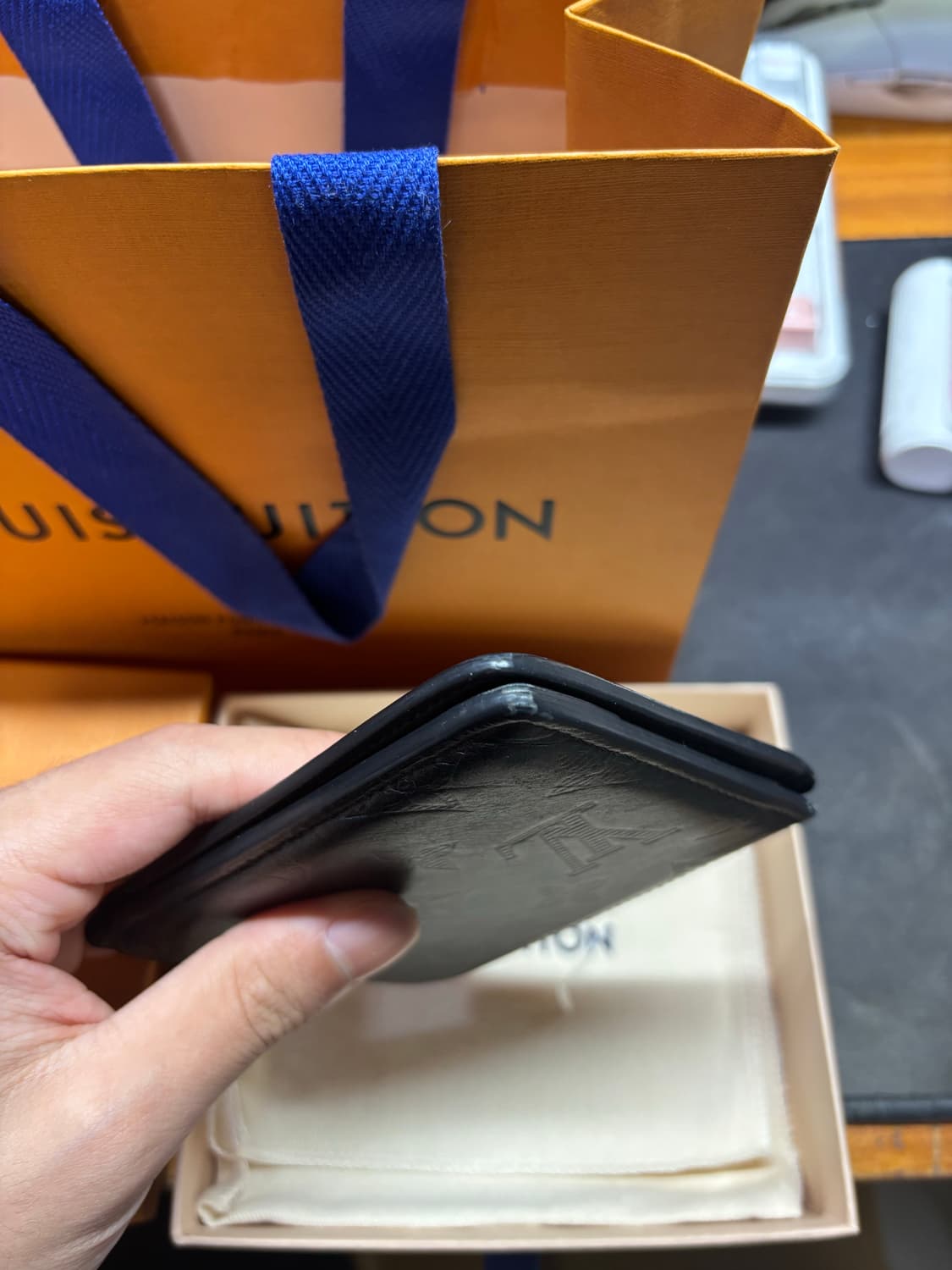 루이비통 쉐도우 반지갑 상품이미지5