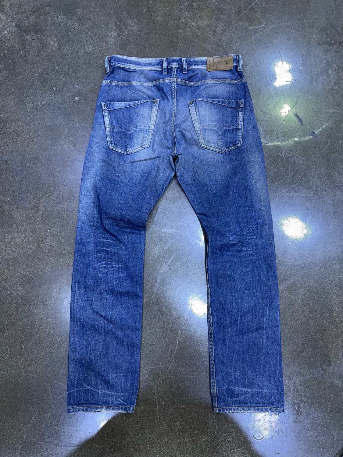 디젤 크룰리 빈티지 워싱 데미지 레귤러 슬림 데님팬츠 32 상품이미지2