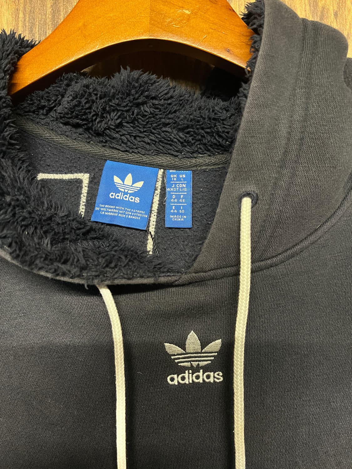 Adidas hoodie 상품이미지4