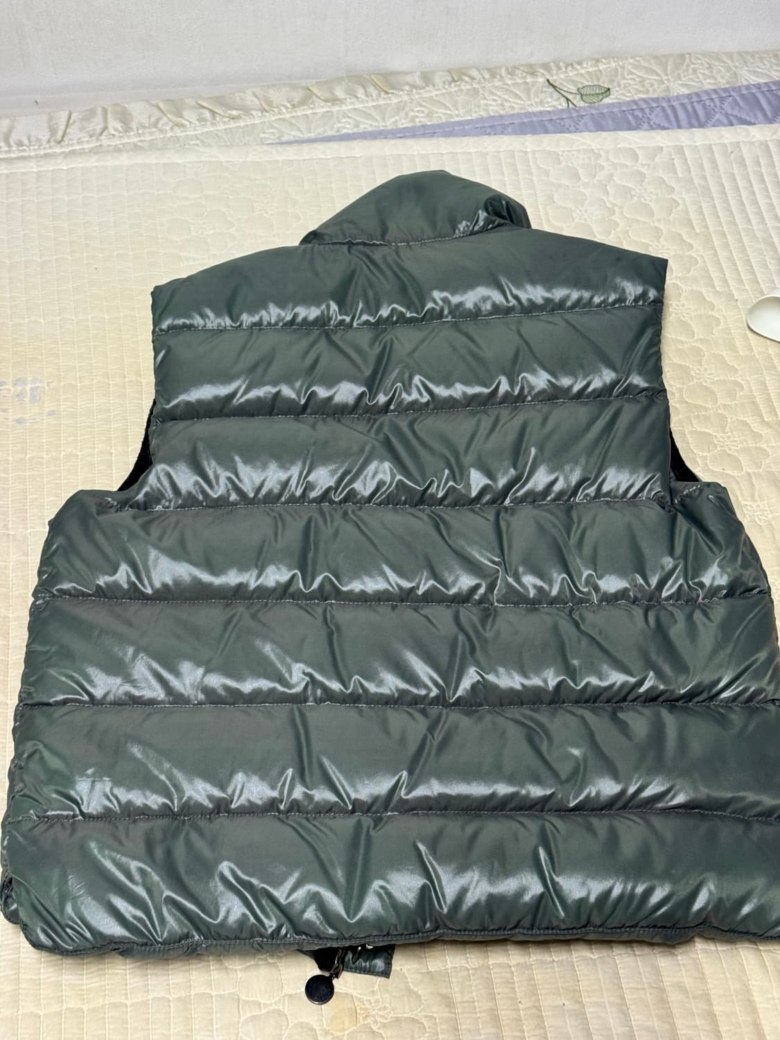 몽클레어 패딩조끼 2사이즈 상품이미지3