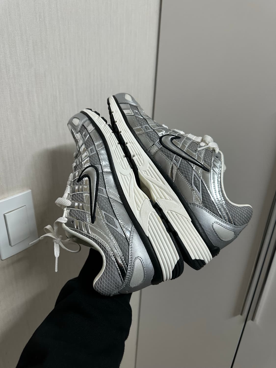 나이키 P-6000 실버 260mm 상품이미지4