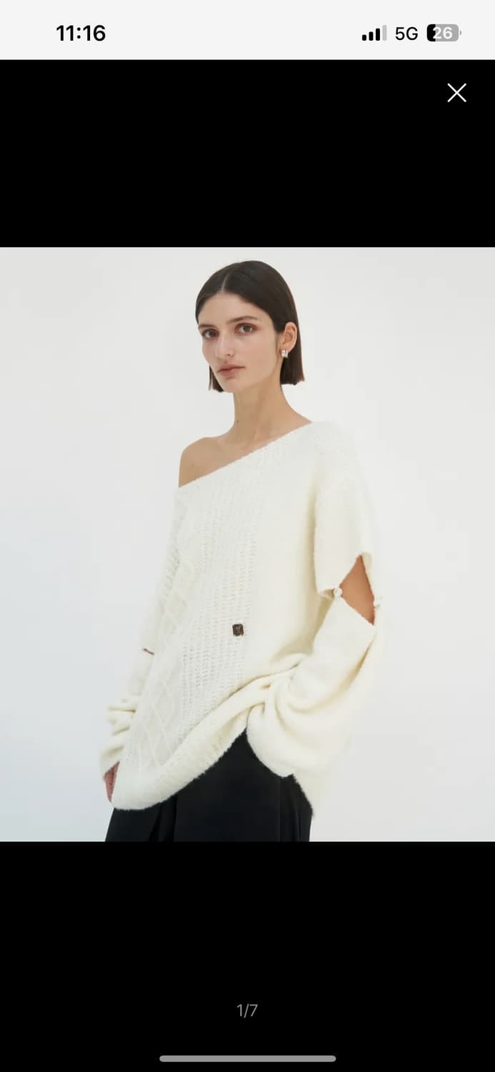 Sleeve Slit Boat Neck Knit [ Ivory ] 상품이미지1