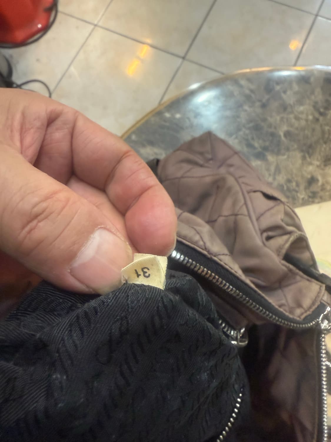 정품 프라다 퀄팅 체인 숄더백 팝니다 상품이미지10