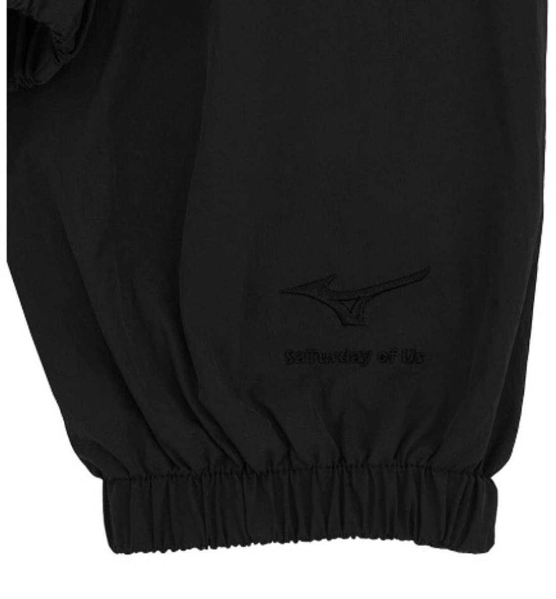 stu x 미즈노 윈드 브레이커 블랙 상품이미지4