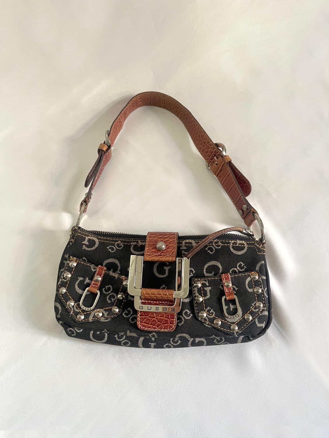 Guess 00s denim stud bag 상품이미지9