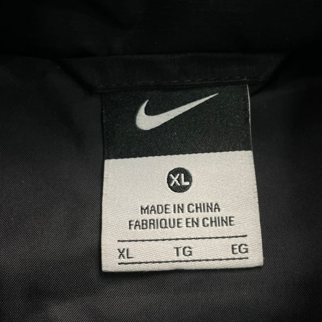 105 나이키 토탈90 경량패딩 상품이미지3