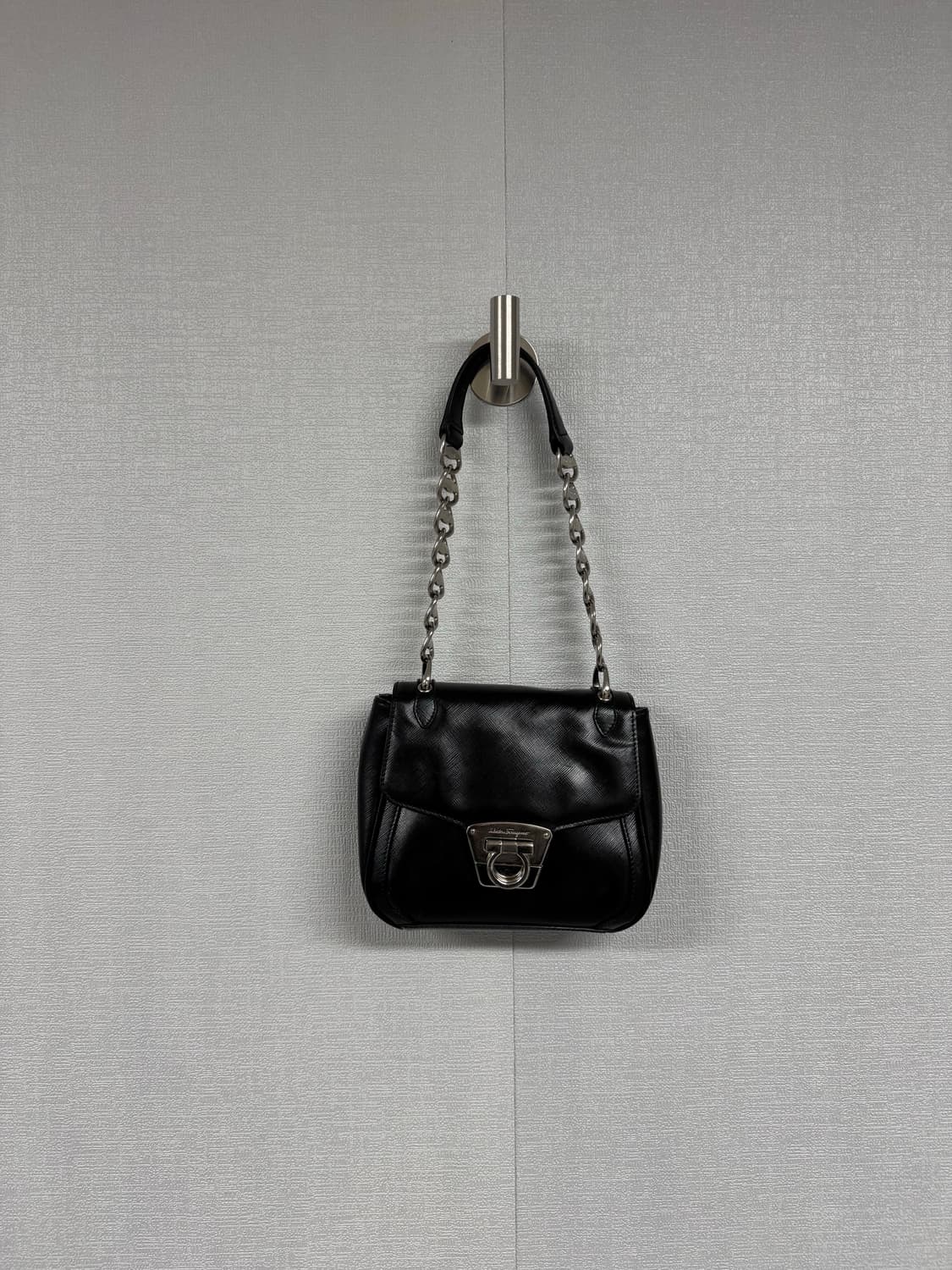 살바토레 페레가모 미니 백 상품이미지1