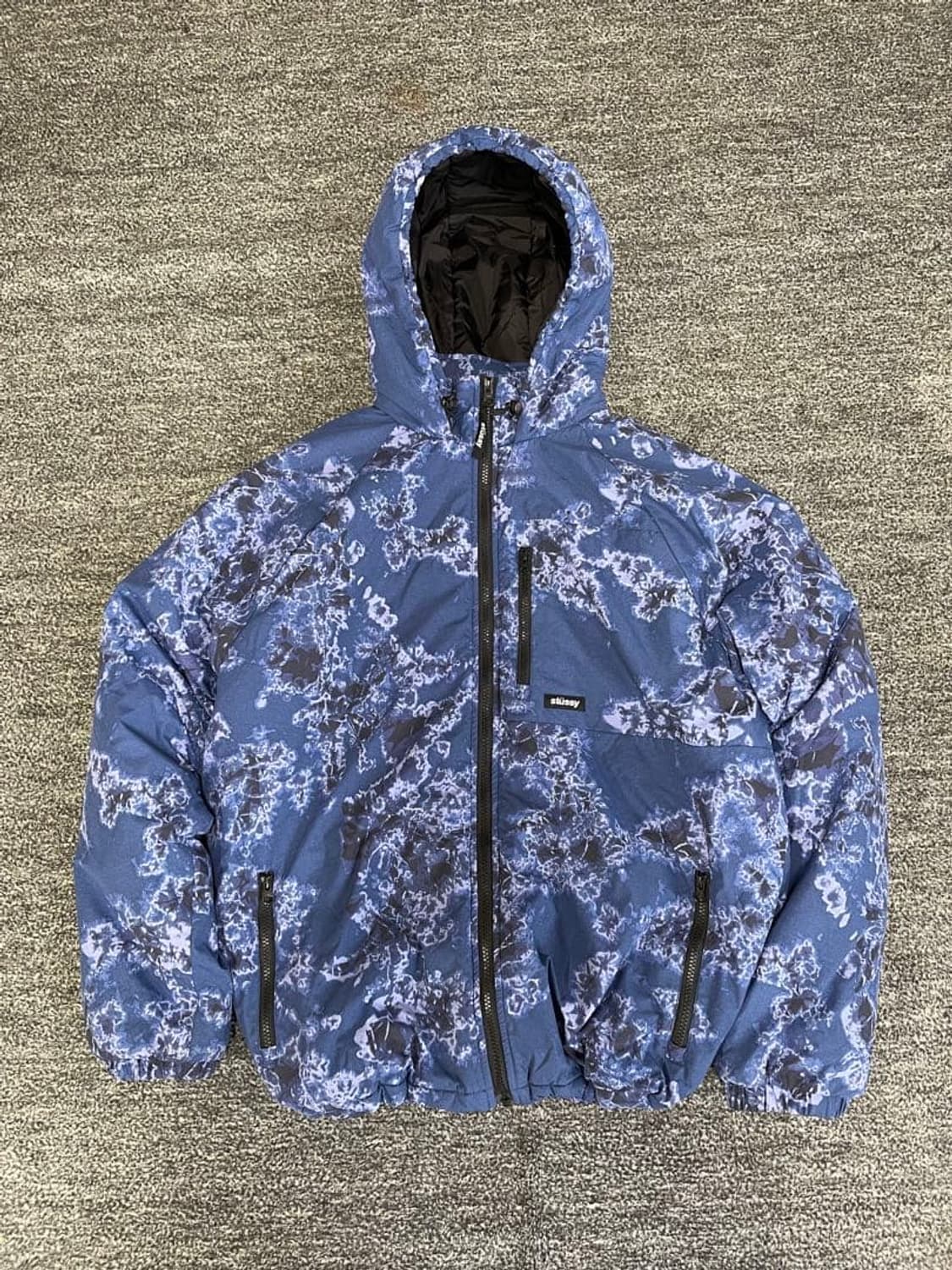 스투시 정품 아이스카모 패딩 상품이미지1