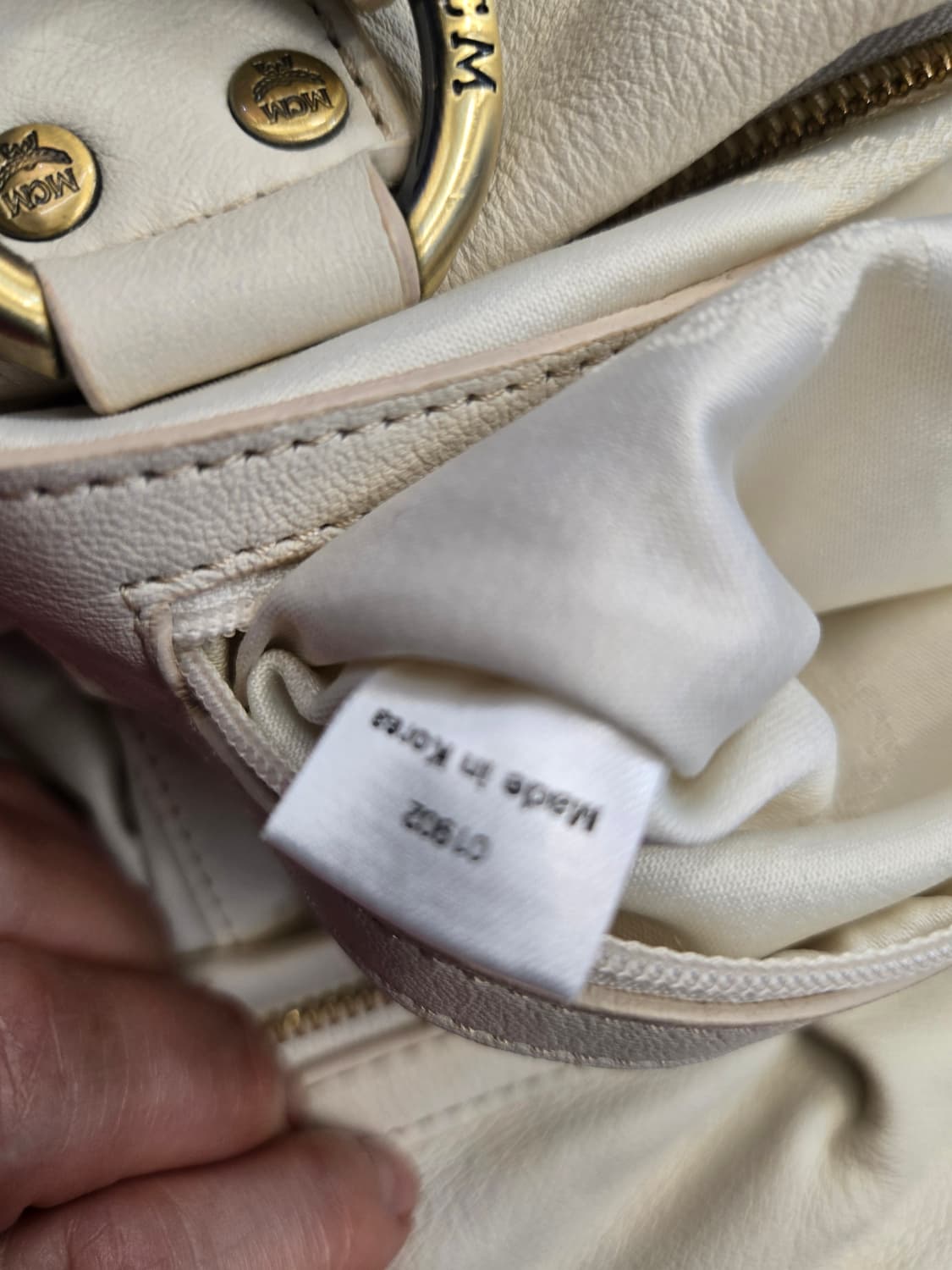 MCM 화이트 숄더백 태슬 장식 상품이미지5