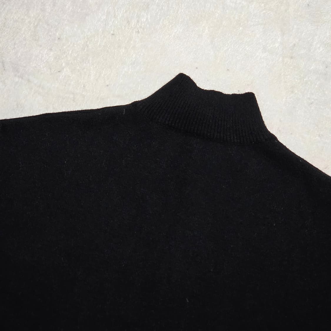 빈티지 블랙 오버핏 미들넥 니트 상품이미지5