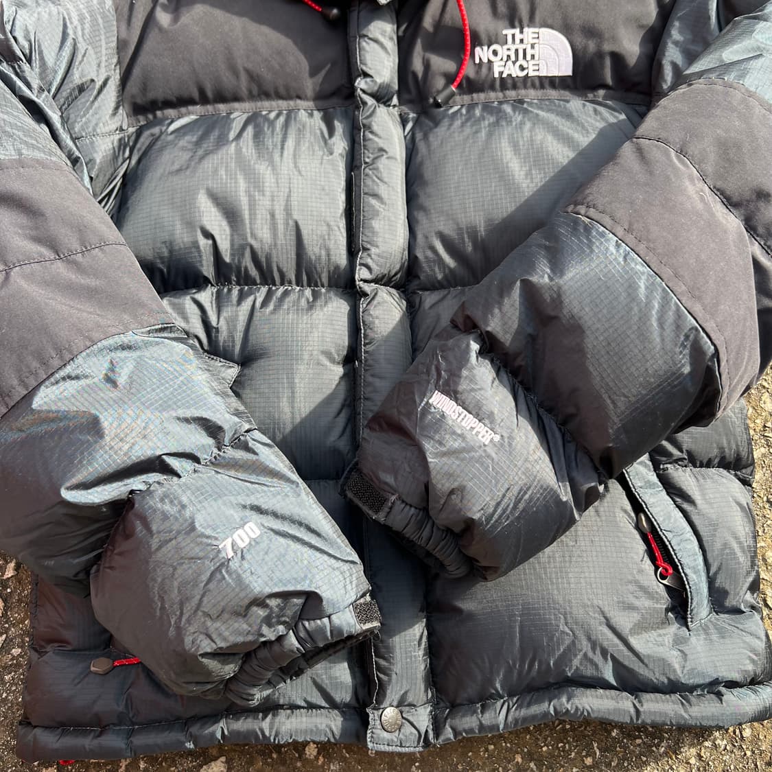 노스페이스 700 써밋 블랙 패딩 상품이미지3
