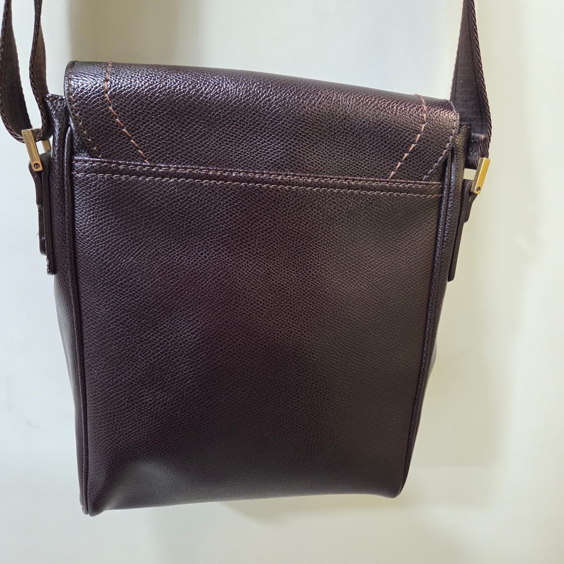 페라가모 크로스백 상품이미지8