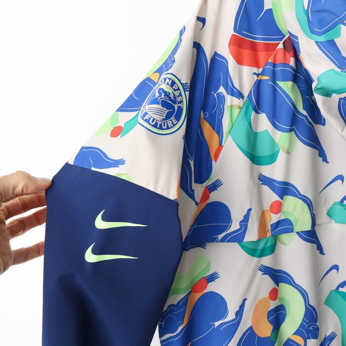 105/나이키X켈리아나 조인트리사인드 런닝자켓 상품이미지3