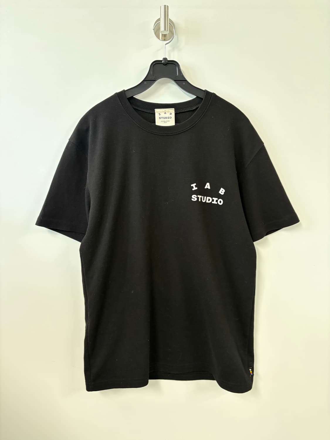 아이앱스튜디오 10주년 블랙 반팔 티셔츠 상품이미지4