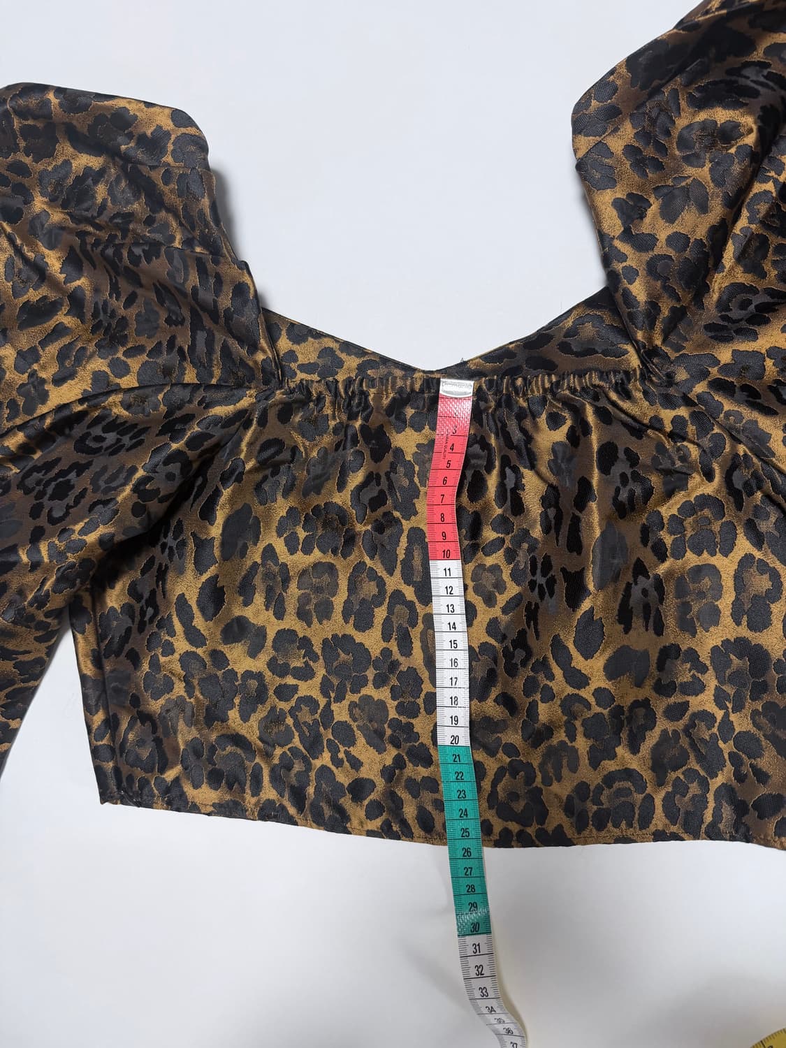 퍼프드소매 호피 하트넥 탑 상품이미지3