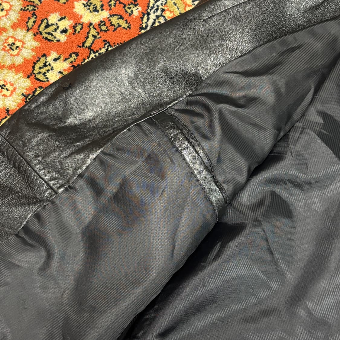 [착용샷] 빈티지 리얼레더 램스킨 블레이저 105 상품이미지7