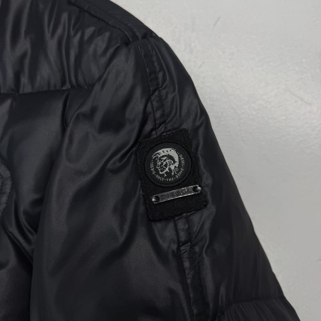 디젤 바이커 구스다운 나일론 패딩 블랙 상품이미지4