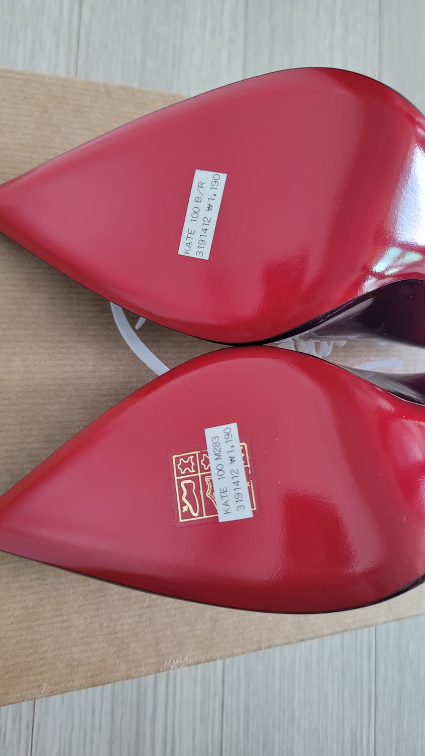 크리스찬 루부탱 케이트100 블랙-레드 디그레이드 사이즈 36 판매합니다 상품이미지5