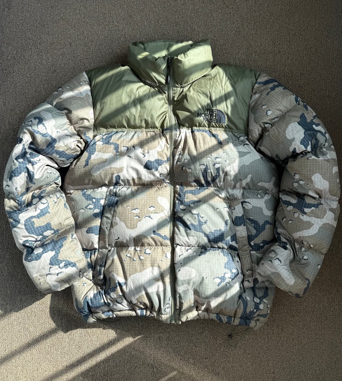 노스페이스 1996 Retro Nuptse Desert Camo 패딩 상품이미지1
