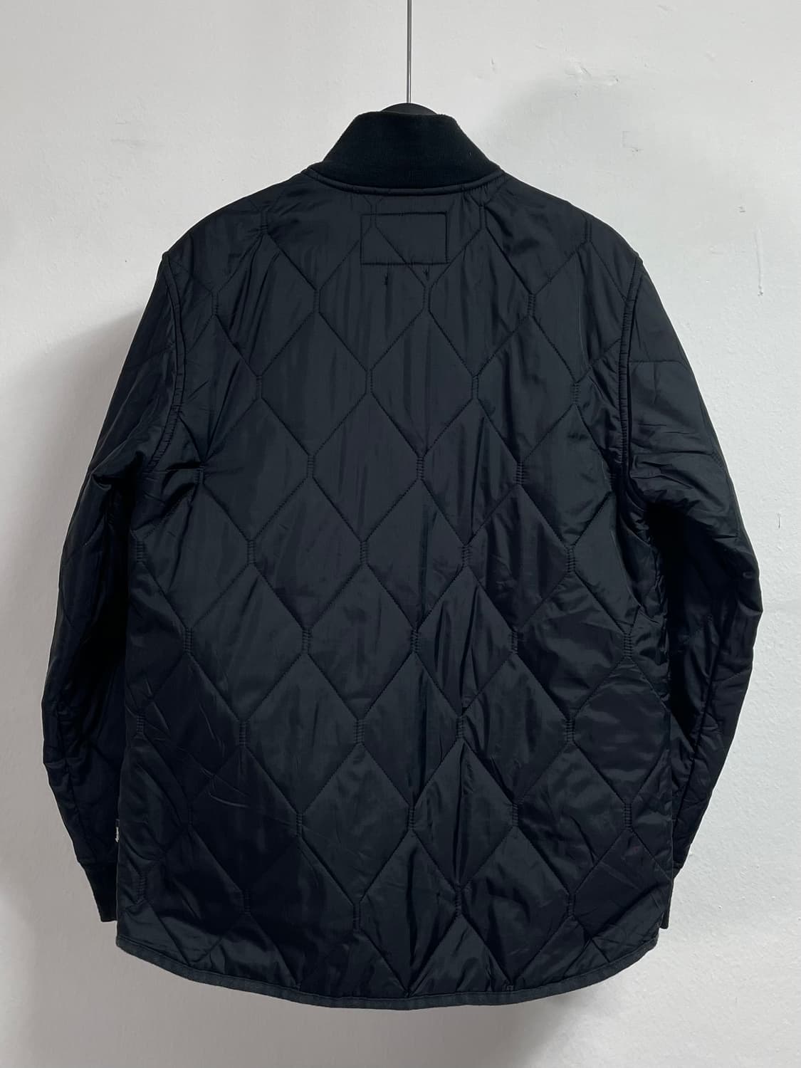 스투시 퀼티드 블랙 라이너 자켓  (on.431)   상품이미지2