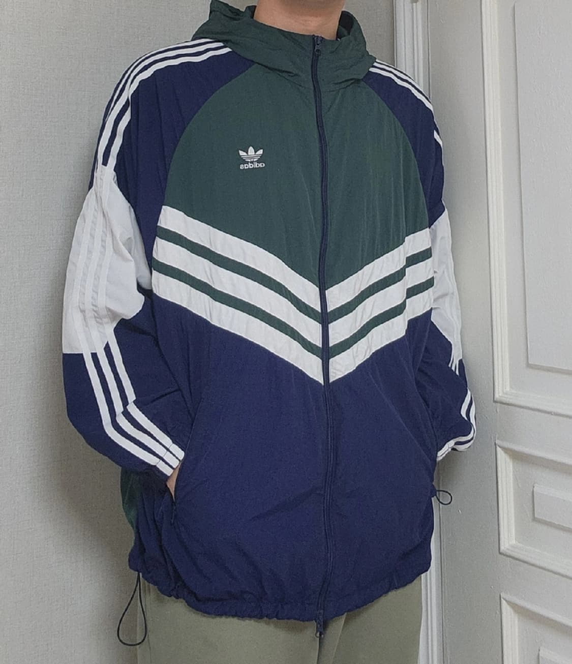 아디다스 우븐 윈드브레이커 바람막이 상품이미지1