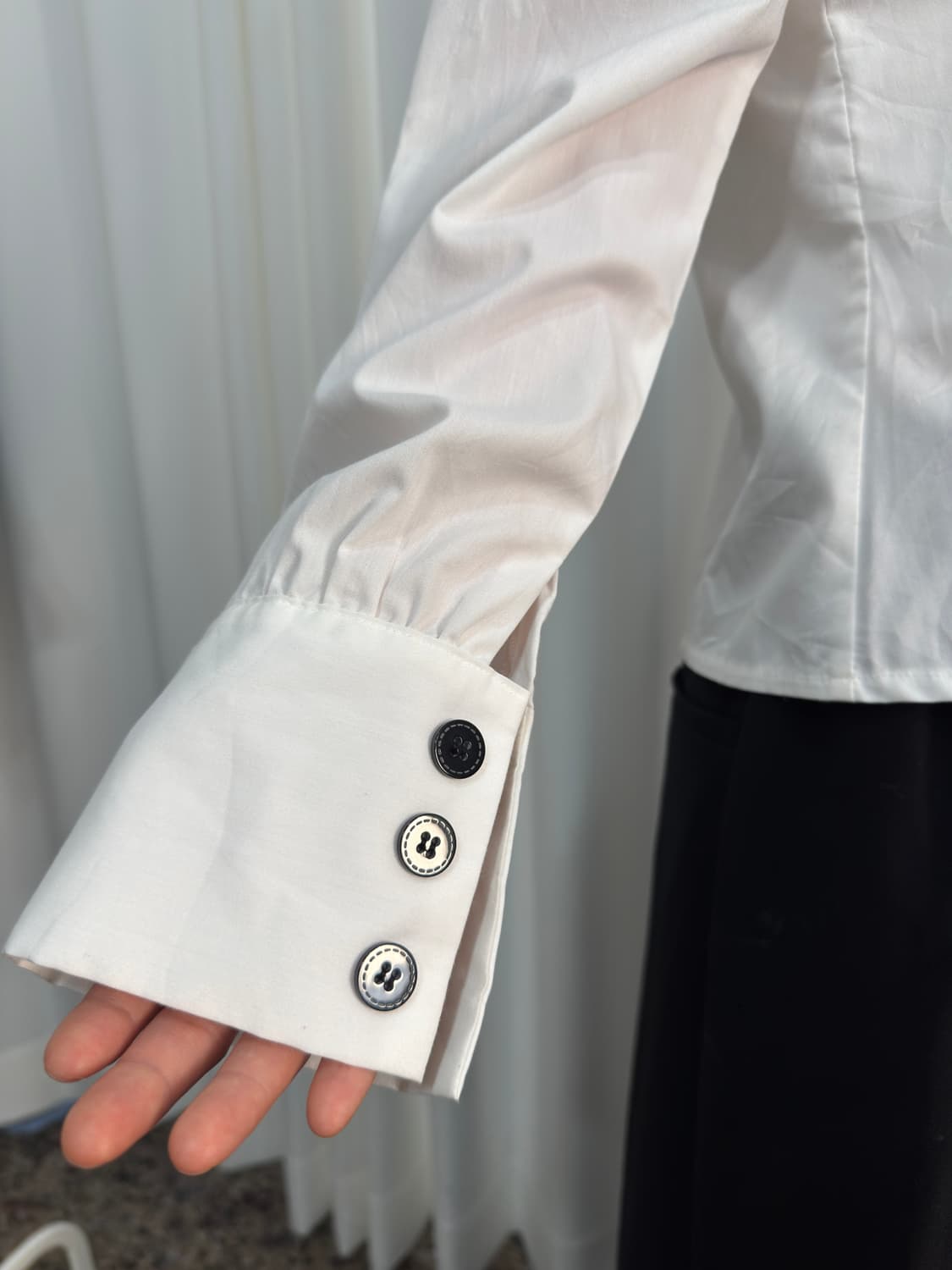 pintuck button shirt 상품이미지4