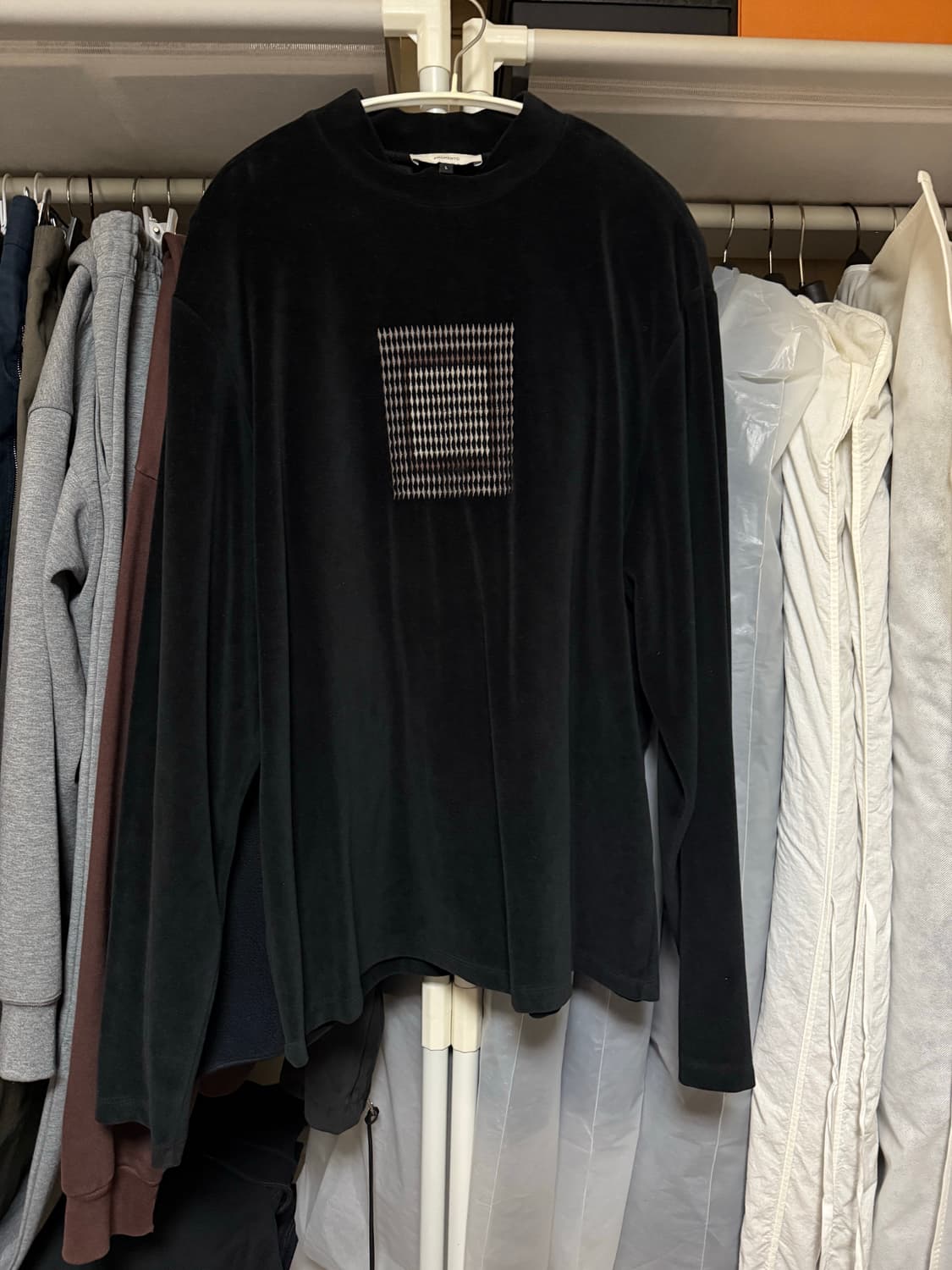 아모멘토 벨벳 티셔츠 상품이미지1