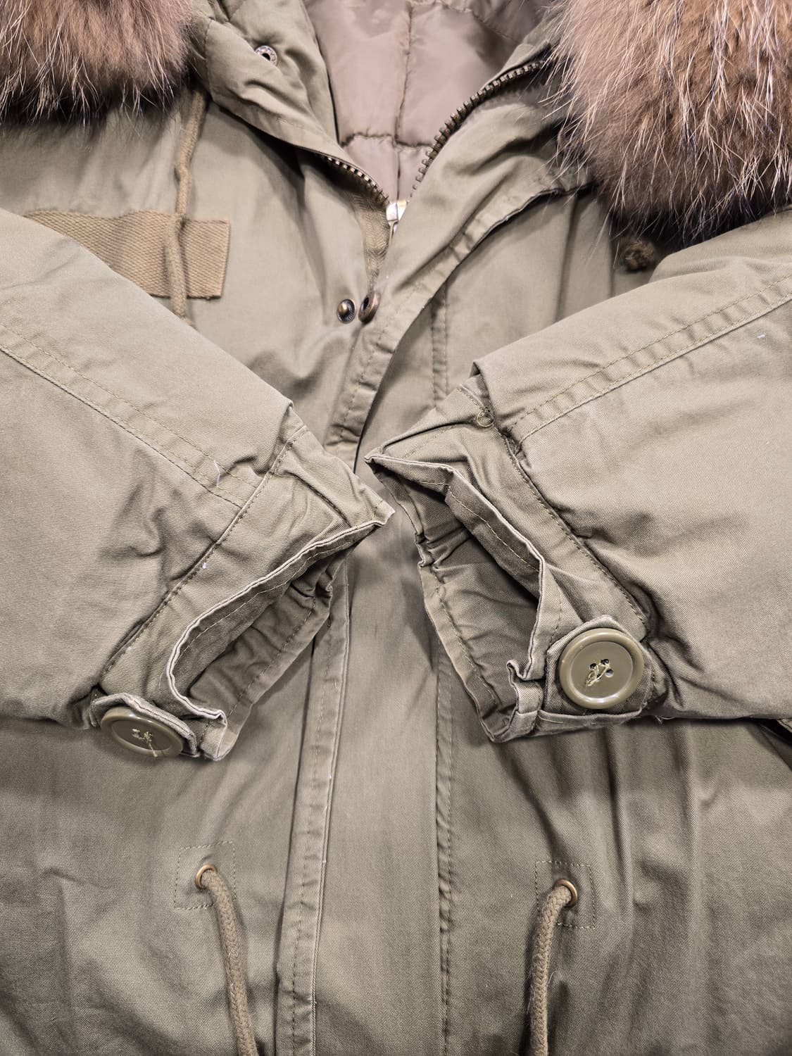 머니패킹 Money Packing 라쿤털 카키 롱패딩 야상 프리사이즈 상품이미지5