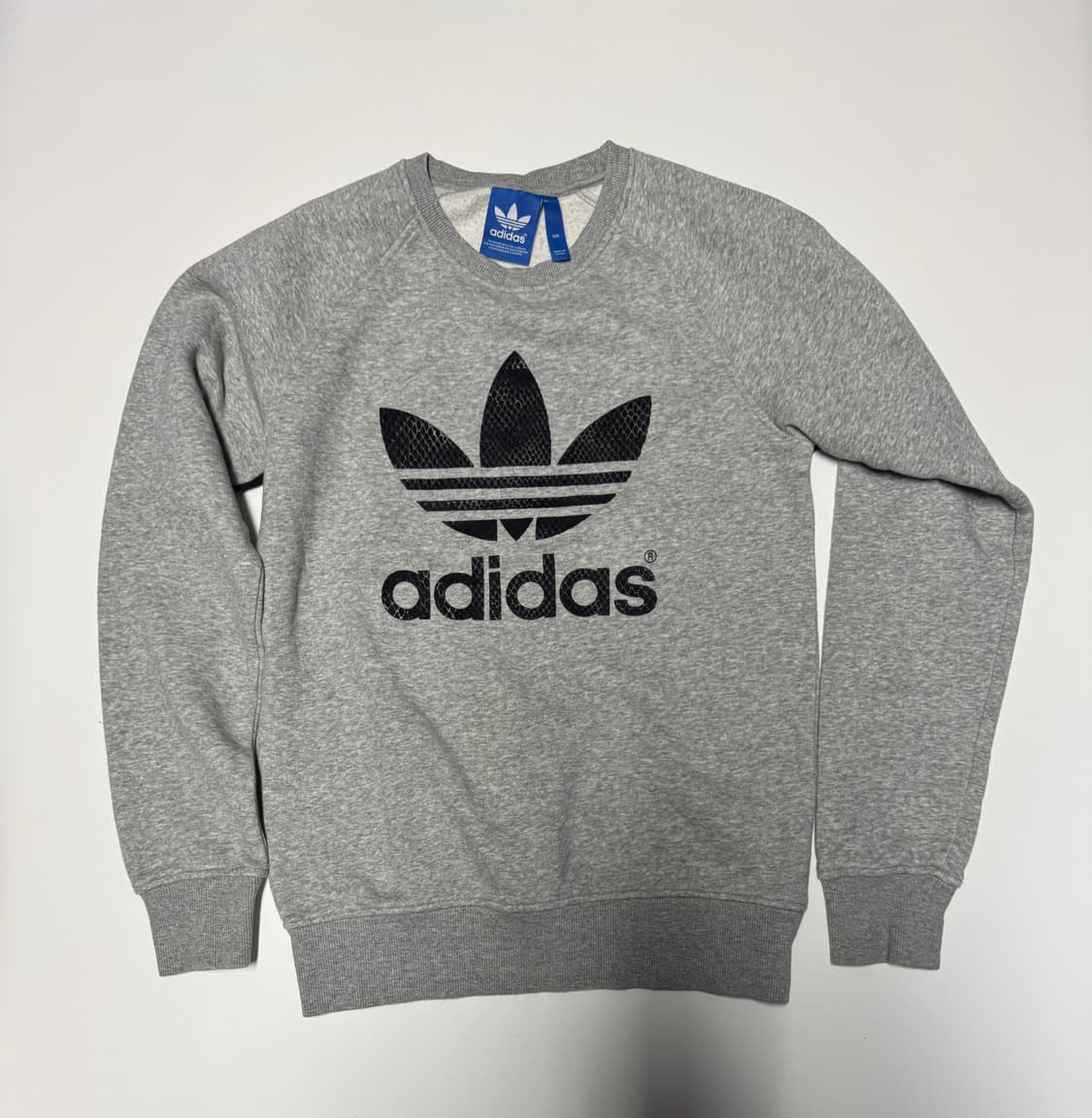 여성 아디다스 트레포일 빅 로고 스웻 기모 맨투맨 남녀공용 상품이미지1