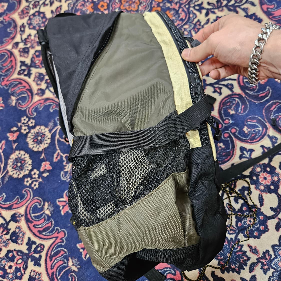 코오롱 올드스쿨 카키 배색 고프코서 등산백팩 27리터 상품이미지4