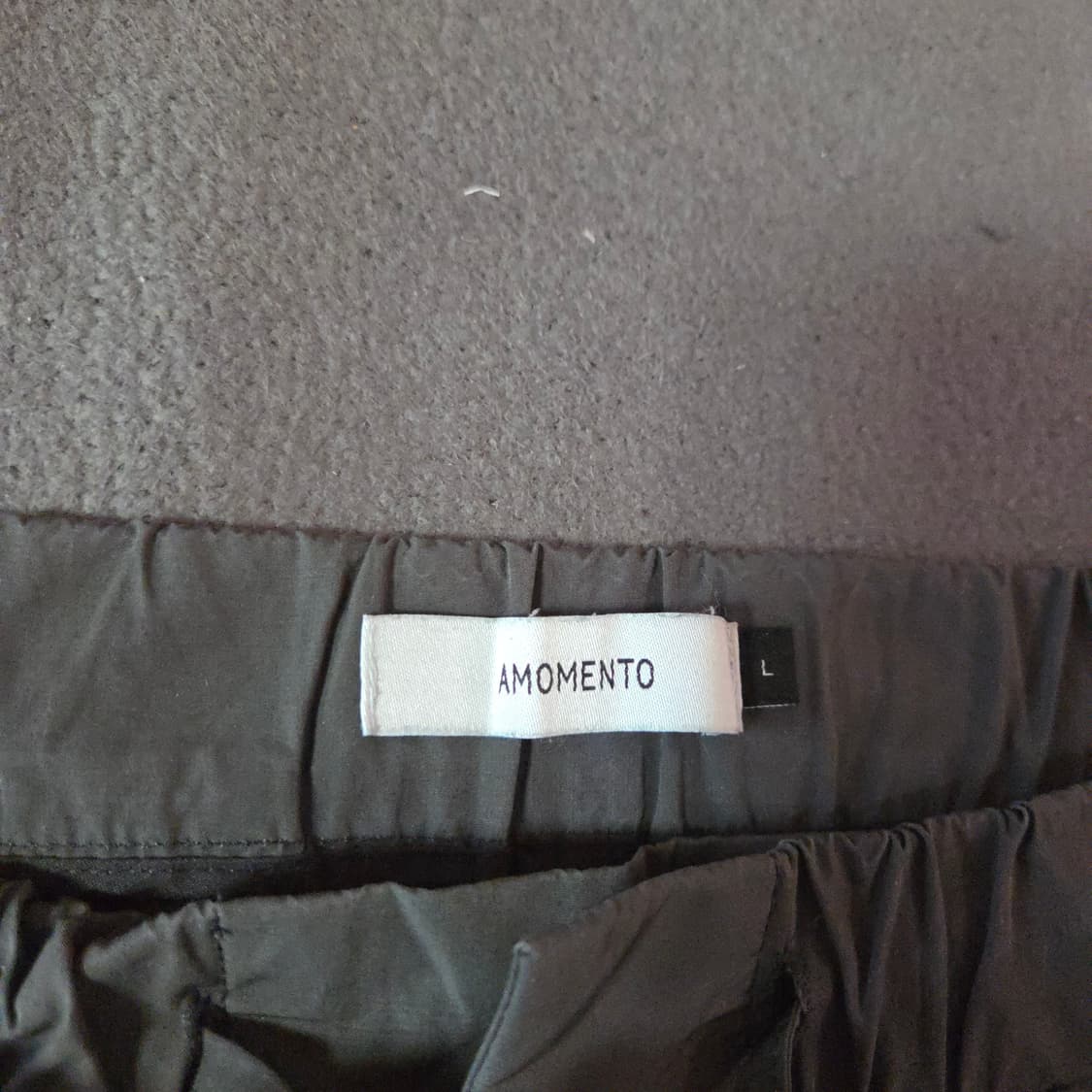 22ss 아모멘토 투턱 와이드 드로우 스트링 팬츠 L 차콜 상품이미지9