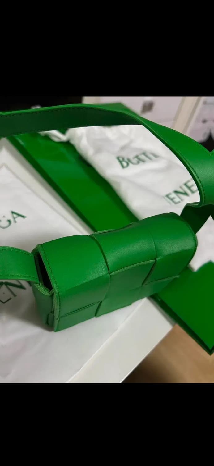 보테가베네타 카세트백미니 급처 상품이미지3