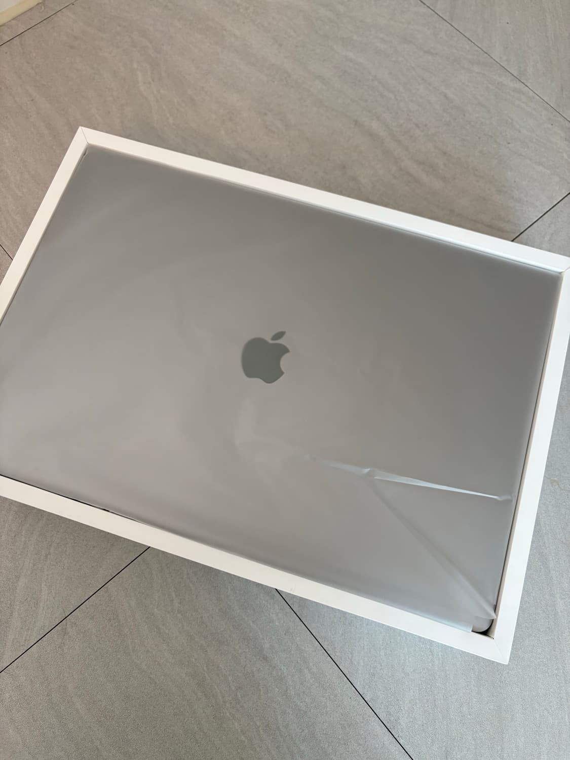 맥북 프로 스페이스 그레이 i9+16GB RAM+1tb+16인치 상품이미지2