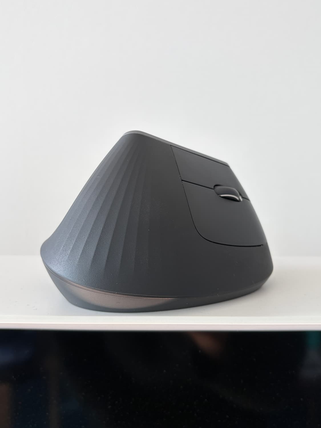 로지텍 MX VERTICAL 버티컬 인체공학 블루투스 무선 마우스 상품이미지2