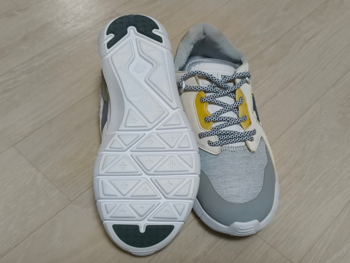 데상트 스니커즈 220사이즈 상품이미지6