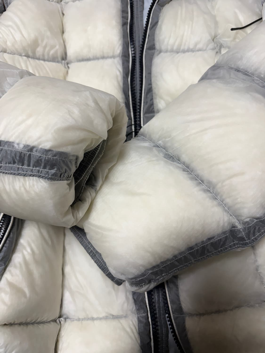 [XL] CP컴퍼니 dd쉘 패딩 자켓 거즈 화이트 상품이미지2