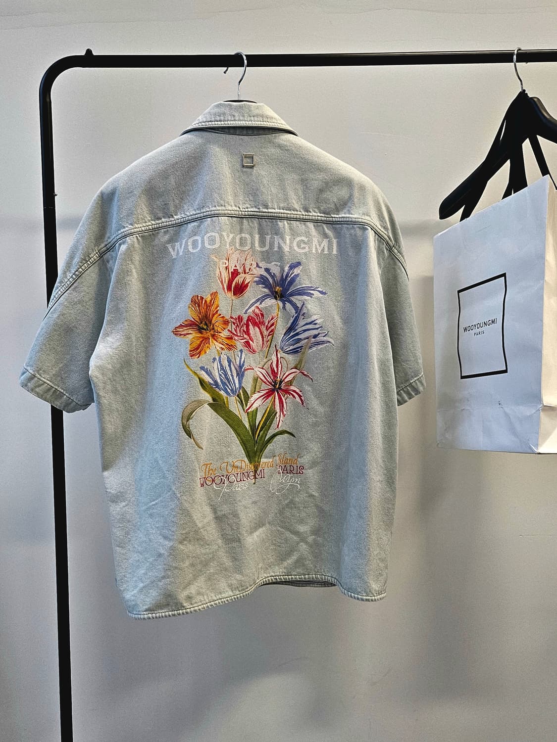 우영미 플라워 데님 반팔 자켓
사이즈 48 / 새상품 상품이미지1