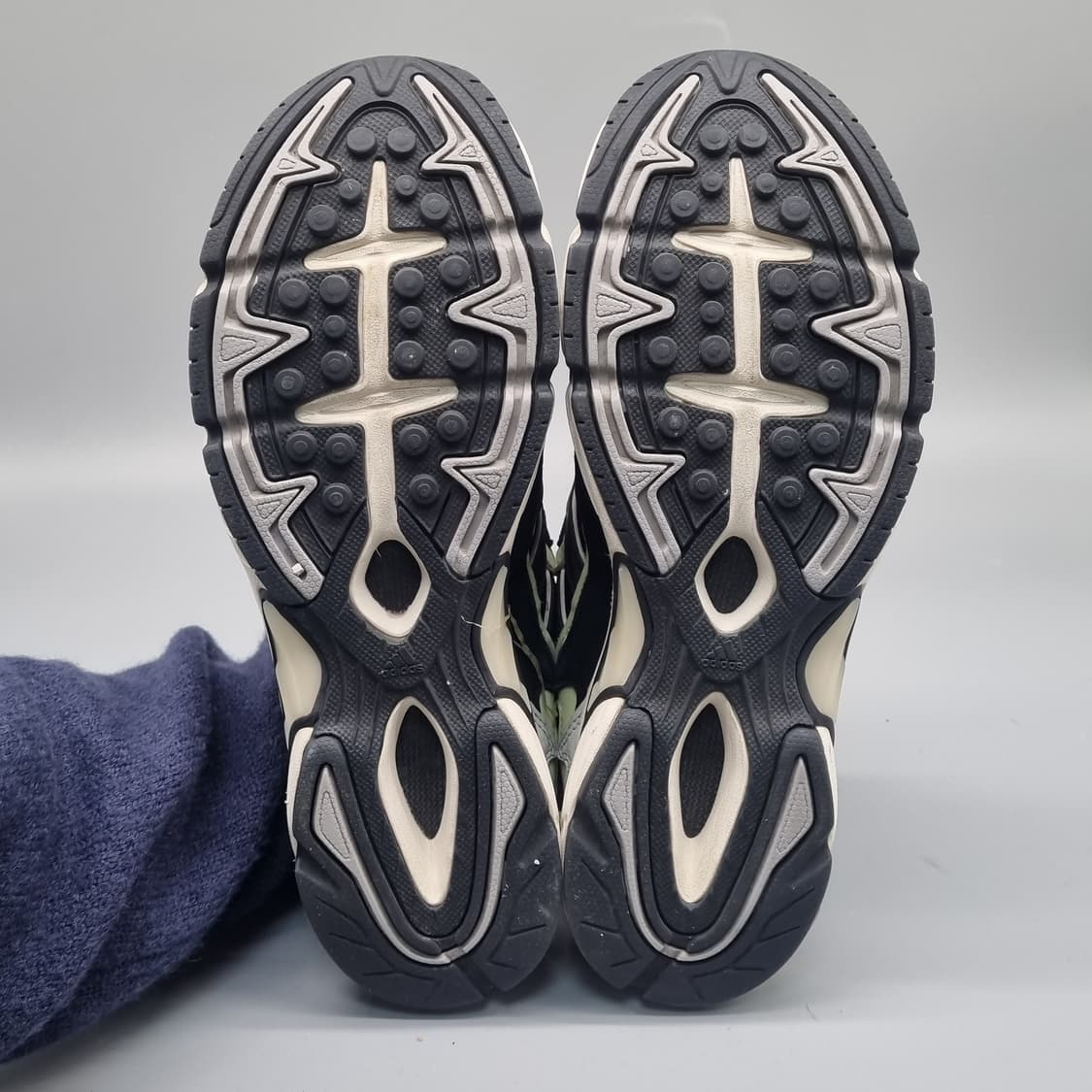 아디다스 템퍼런 남성운동화270  상품이미지3