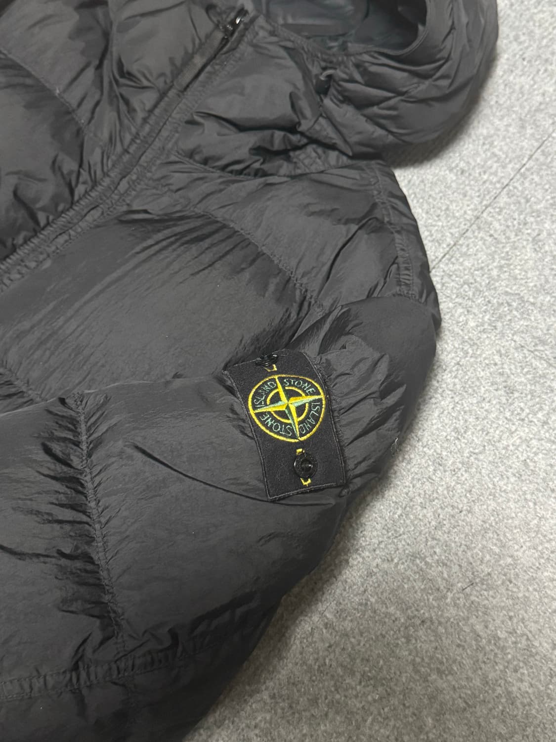 스톤아일랜드 크링클랩스 24fw XL 블랙 상품이미지4