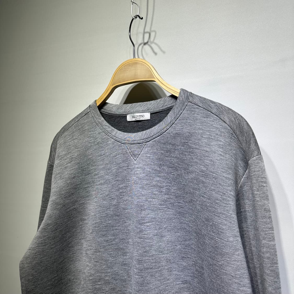 발렌티노 맨투맨 판매합니다 상품이미지2