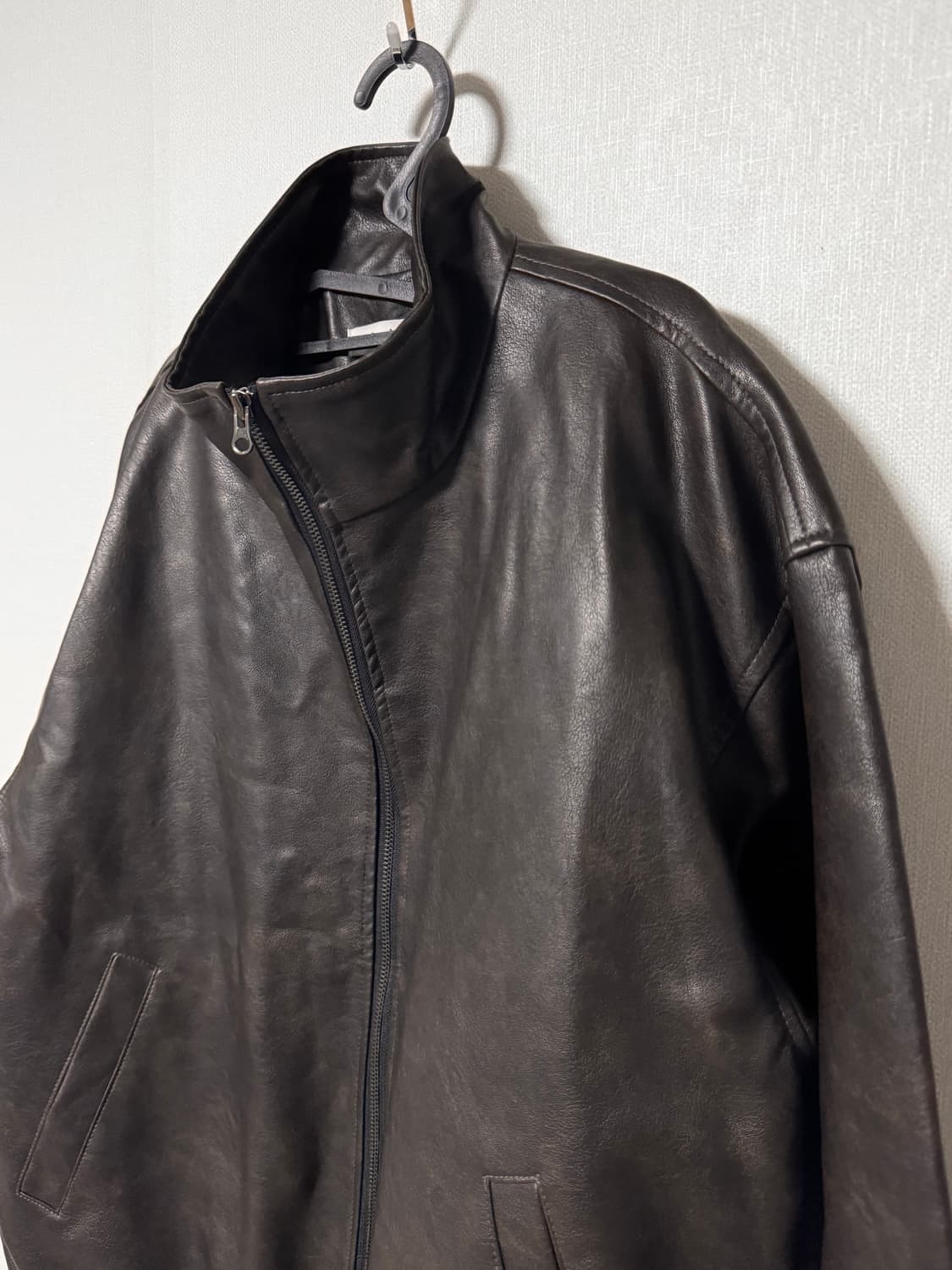 로빈 투웨이 다크브라운 레더 봄버 자켓 상품이미지1