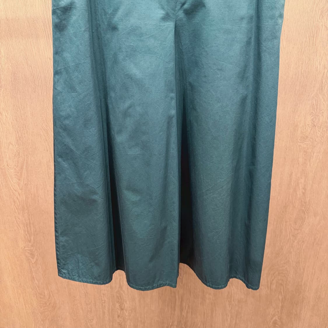 코스 코튼 스커트 팬츠 사이드 히든 지퍼 디테일 와이드핏 딥그린 상품이미지5