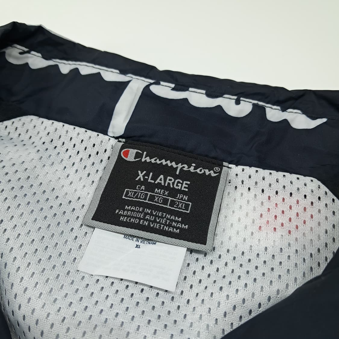 CL882 XL 챔피온 네이비 바람막이 자켓 상품이미지3